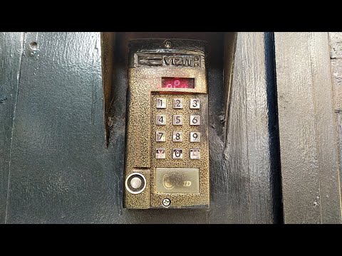 Видео: Аварийный лифт (МЛМ-1992 г.в), город Саратов, Горького 13 подъезд 2, проект дома: 86-018, заменили!