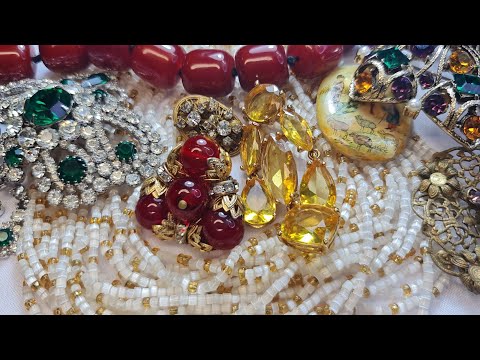 Видео: Цікавезний біжутерний лом. Бурштин. Фатуран. Coro. Trifari. Lisner.