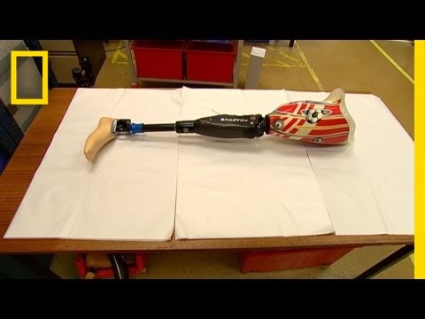 Видео: Что внутри протеза ноги? | Я этого не знал