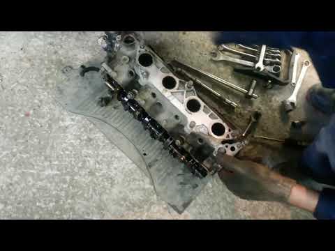 Видео: Снятие гбц хонда фит 2002 г.в. часть 3