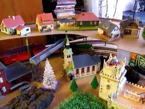Видео: Макет ЖД PIKO.РОЖДЕСТВО 2015.Маневры на цифровой ЖД с двумя петлями