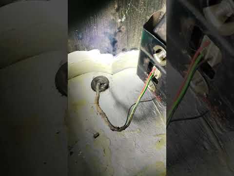 Видео: восстановление порогов и дверей на уаз хантер.