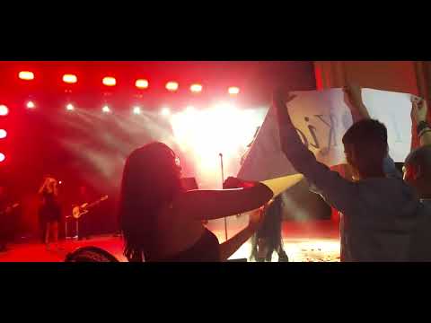 Видео: Кичка Бодурова- Две пълни чаши 