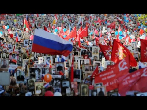 Видео: Шествие Бессмертного полка началось в Москве