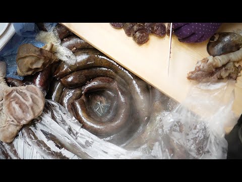 Видео: Ежедневно 40 лет ручной работы, Кванджанг Маркет Бабушка Фруктовое мороженое / кровяная колбаса