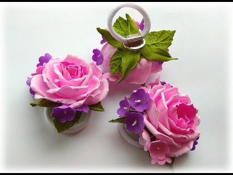 Видео: Простая резинка для волос с розой и мелкими цветами