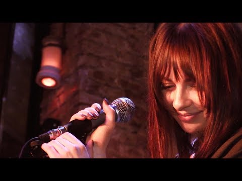 Видео: Глупые Треугольники - В твоих легких дым - Live in МЬЮЗ 6.05.2018