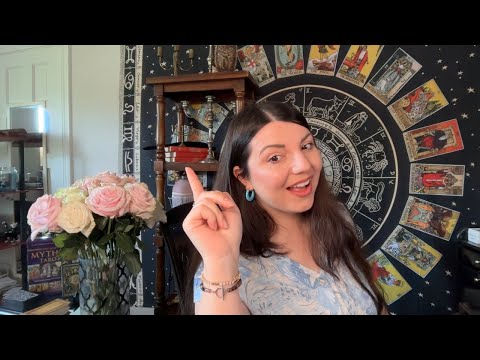 Видео: Его чувства к вам сегодня. Таро Юлия Петрова Прямые Эфиры