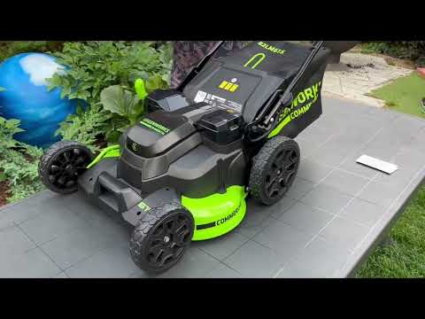 Видео: Ландшафтный дизайнер Илья Васецкий тестирует газонокосилку Greenworks TwinForce GC82LM61S