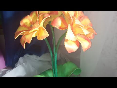 Видео: Фантазийный цветок из изолона. Светильник. Часть 3