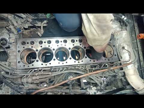 Видео: Рено- МАЗ очистка блока установка гильз