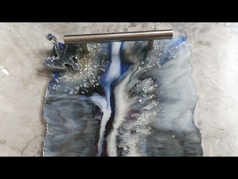 Видео: Поднос "фантазийный"из эпоксидной смолы 🧚‍♀️🧚‍♀️🧚‍♀️🧚‍♀️