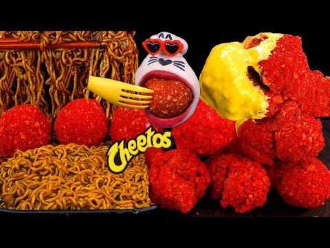 Видео: Домашний Читос-цыпленок & Читос-сырные шарики & Черные бобовые лапша Mukbang 🍗🧀🍜 | ASMR от REALMOUTH