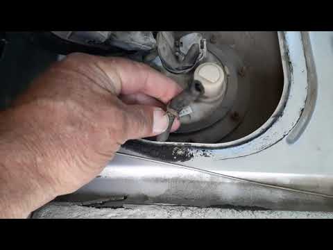 Видео: Запах бензина в салоне Hyundai Getz