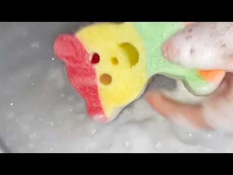 Видео: ASMR soap+sponge+water,soap lathering/ АСМР мыло+губка+вода