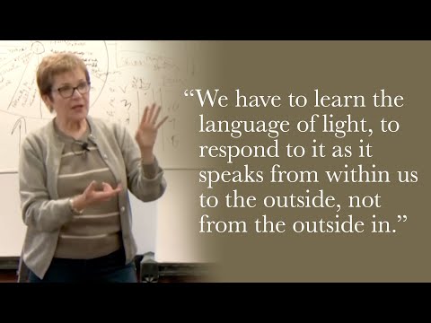 Видео: Кэролайн Мисс — Мы должны выучить язык света