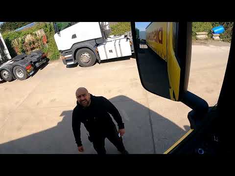 Видео: Товаренето ми в Клекхитън, Великобритания | Част 8 от курса ми до Англия | Denis Kadirow TruckVloger