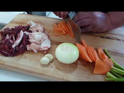 Видео: Mongolian food (TSUIVAN)  Монгол хоол (Цуйван)