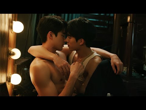 Видео: 【BL Movie】Их первая близость — парень спас его, снял одежду и поцеловал #cp #kiss #movie #love