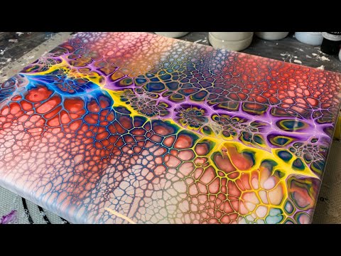 Видео: #116 Техника цветения - Super Celly Swipe |  Акриловая заливка |  Аннотация |  Жидкое Искусство