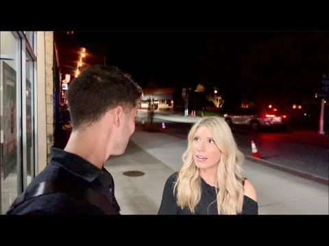 Видео: Страшно подойти? Посмотрите.