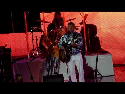 Видео: Александр Новиков - Мусорок