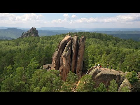 Видео: Не для слабонервных! Без страховки! Дед-паук Андроныч покоряет «Перья» на Красноярских столбах!