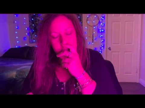 Видео: ЧЕЛОВЕК, ОТ КОТОРОГО ВЫ ДУМАЕТЕ ОТПУСТИТЬ, ХОЧЕТ, ЧТОБЫ ВЫ ЭТО ЗНАЛИ