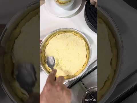 Видео: Чизкейк с творогом и безе 