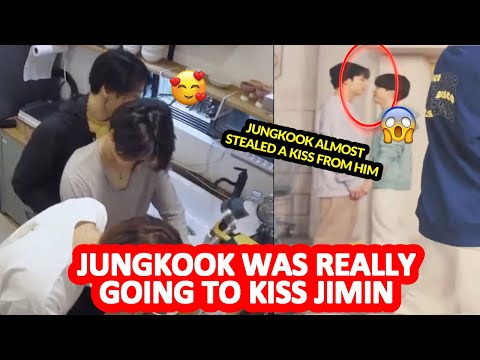 Видео: 🚨ОН НЕ МОГ УДЕРЖАТЬСЯ! Jungkook чуть не поцеловал Jimin перед всеми 😱💞