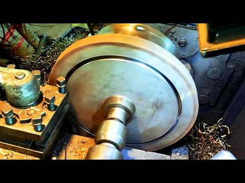 Видео: Две заготовки из одного куска металла. Фланцы из нержавейки. Токарный 1К62.