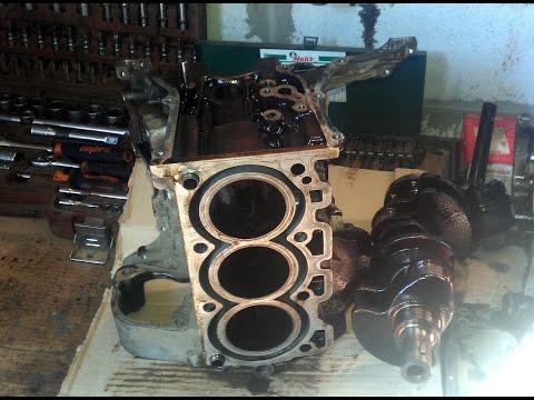 Видео: Smart 0.6L Разбираем двигатель