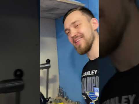 Видео: Замена стакана на коньках!