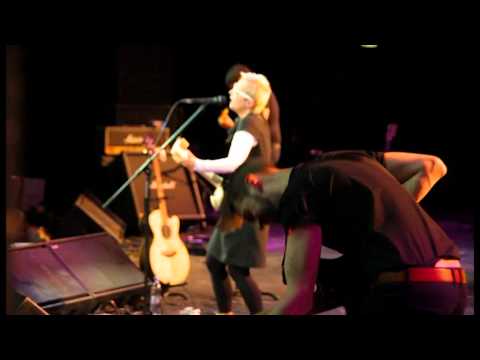 Видео: Сурганова и Оркестр - Увидимся скоро - За тобой