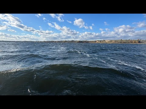 Видео: ХРІННИКИ. ЛОВЛЯ ЩУКИ В ЛИСТОПАДІ. Пошук та ловля шуки на водосховищі