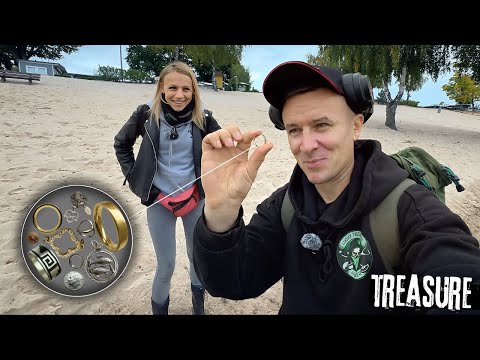 Видео: Поиск с металлоискателем  — золото и серебро возле озера!