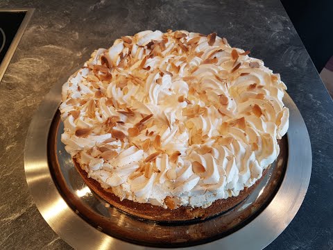 Видео: Пирог из ревеня под безе  Rhabarberkuchen mit Baiser Haube