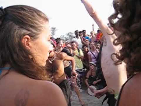 Видео: Фрагменты из путешествий. Арамбольский карнавал 2008 г. Индия. Гоа