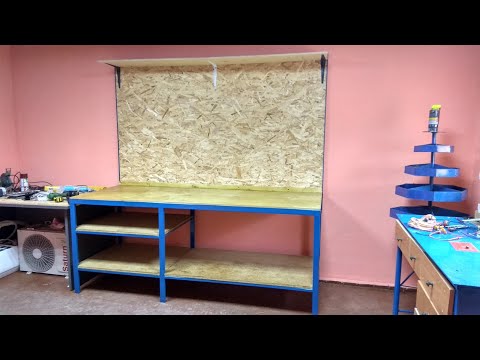 Видео: Самодельный верстак для мастерской или гаража