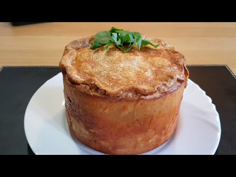 Видео: Pork pie Английский пирог со свининой на кипятке.