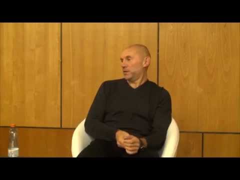 Видео: 2014.11.18 M Тот, который там на раздаче, не может ошибиться