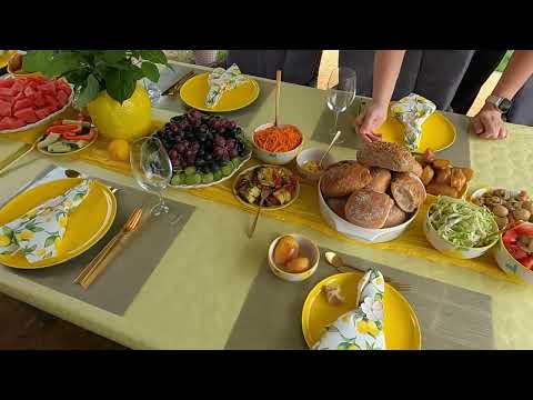 Видео: Справляем ДЕНЬ РОЖДЕНИЯ 🥳 | Рецепт торта 🎂| тематическая сервировка стола 🍋