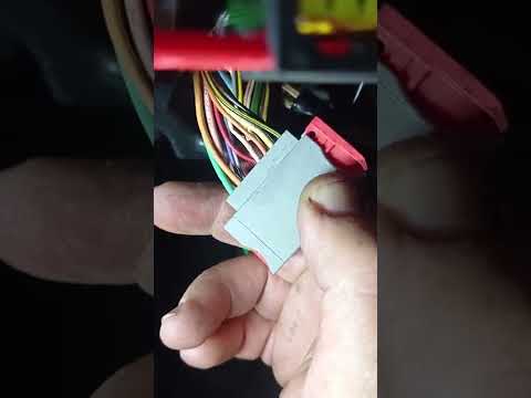 Видео: Pegeot 301. не светит ближний.