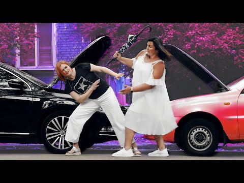 Видео: УЧИЛКА ВРЕЗАЛАСЬ В МАШИНУ ДИРЕКТРИСЫ!!!
