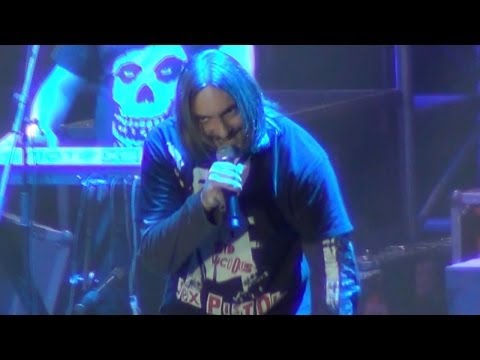 Видео: Виктор Цой 50 лет - Король и Шут (Олимпийский, 30.09.2012)