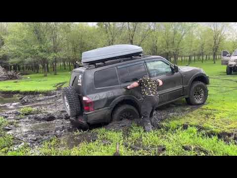Видео: Жесть в болоте 😮😮😮 Разные тачки и разные стили езды😉👍#сдс #offroad #джиперы #топ 