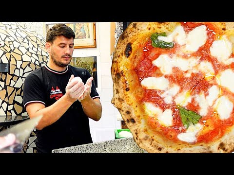 Видео: Как приготовить тесто для неаполитанской пиццы во вкусной неаполитанской пиццерии в Риме
