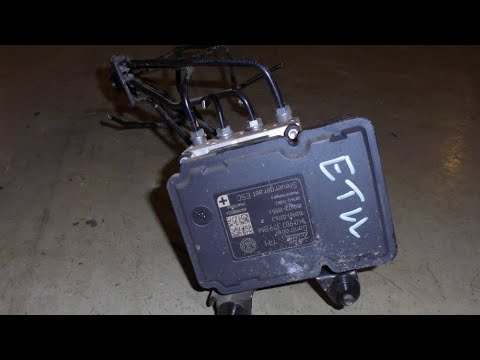 Видео: Замена блока АБС Шкода А5 ошибка 01130