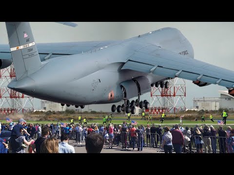 Видео: Экипаж самолёта C-5 ВВС США совершил экстремальный манёвр при взлёте в сторону Азии