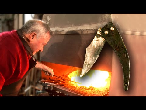 Видео: Пастушеский нож со старой косой и козлиным рогом. Кустарная ковка в кузнице